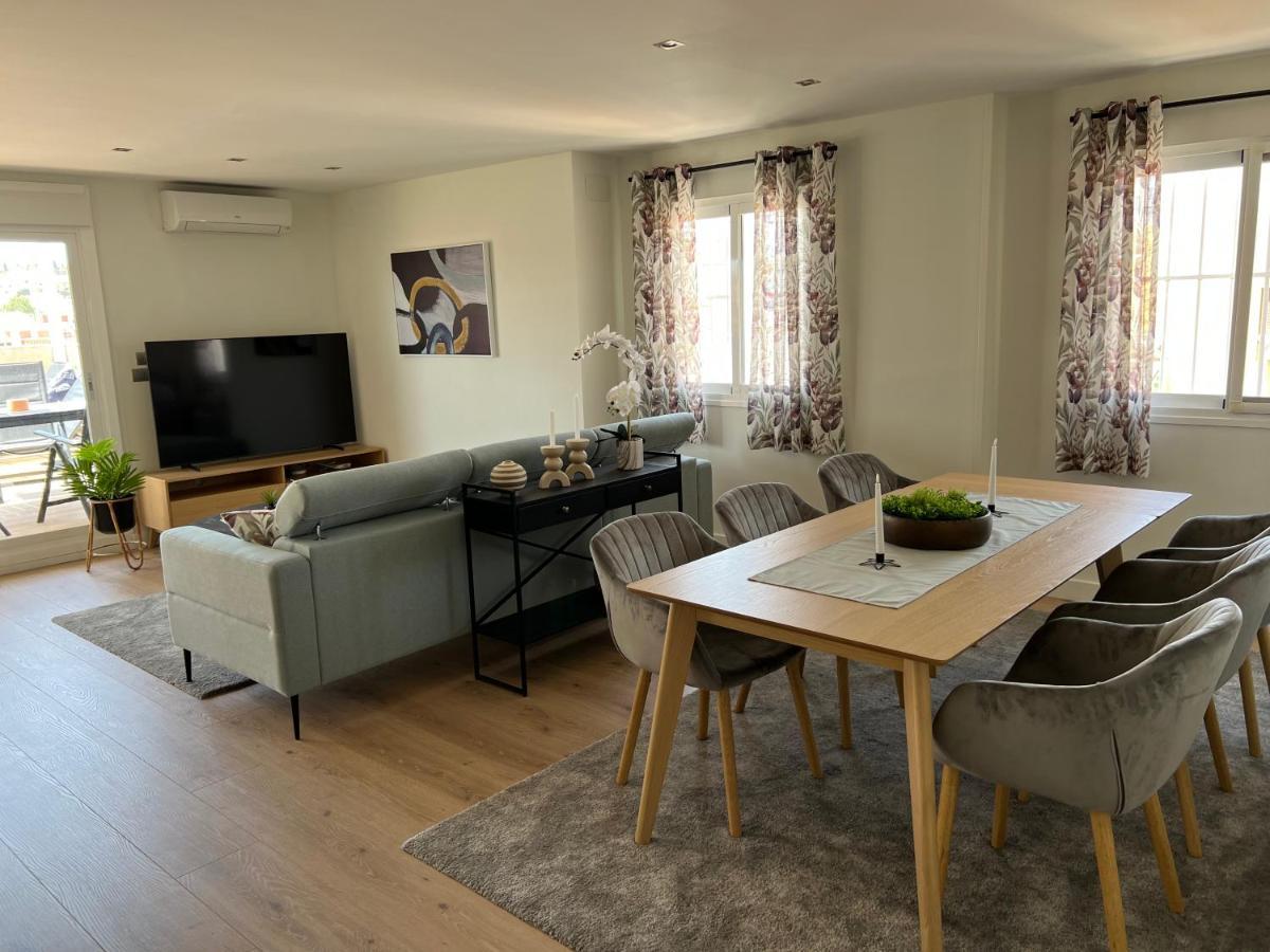 Luxury 190M2 Amplio Apartamento Moderno Con Terraza En La Azotea De 50M2 Junto A La Playa, En El Centro De Torre Del Mar, Malaga, Modern Large Apartment With 50M2 Roof Terrace By The Beach, Right In The Center Of Torre Del Mar, Malaga Dış mekan fotoğraf