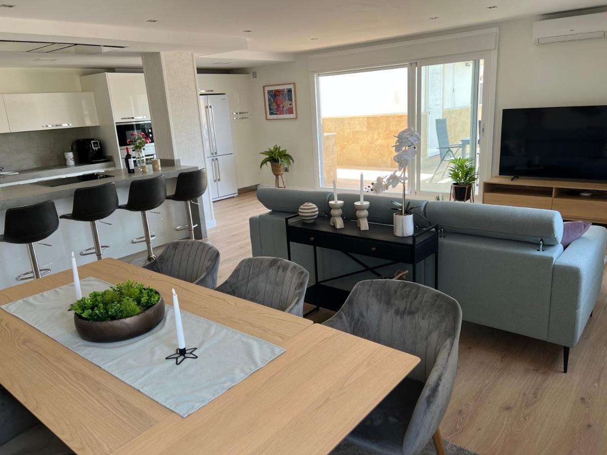 Luxury 190M2 Amplio Apartamento Moderno Con Terraza En La Azotea De 50M2 Junto A La Playa, En El Centro De Torre Del Mar, Malaga, Modern Large Apartment With 50M2 Roof Terrace By The Beach, Right In The Center Of Torre Del Mar, Malaga Dış mekan fotoğraf