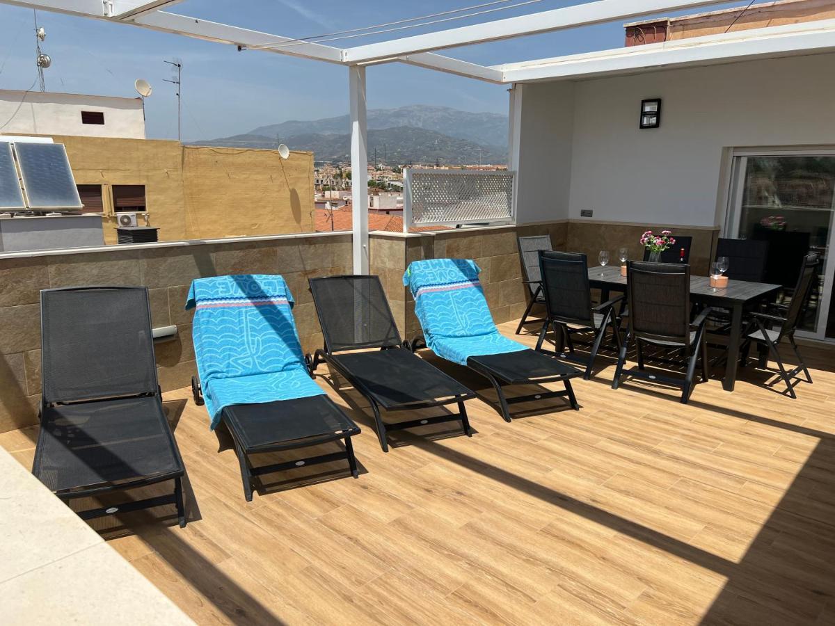 Luxury 190M2 Amplio Apartamento Moderno Con Terraza En La Azotea De 50M2 Junto A La Playa, En El Centro De Torre Del Mar, Malaga, Modern Large Apartment With 50M2 Roof Terrace By The Beach, Right In The Center Of Torre Del Mar, Malaga Dış mekan fotoğraf