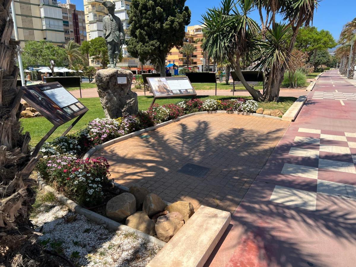 Luxury 190M2 Amplio Apartamento Moderno Con Terraza En La Azotea De 50M2 Junto A La Playa, En El Centro De Torre Del Mar, Malaga, Modern Large Apartment With 50M2 Roof Terrace By The Beach, Right In The Center Of Torre Del Mar, Malaga Dış mekan fotoğraf